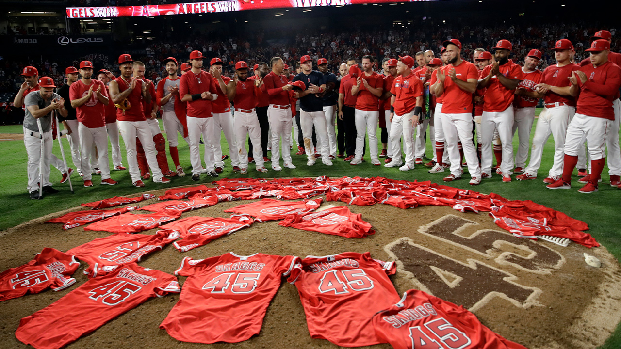 Photo of the Los Angeles Angels with Tyler Skaggs jerseys